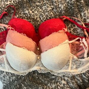 Marilyn Monroe Pink and White Push-Up Bra Set